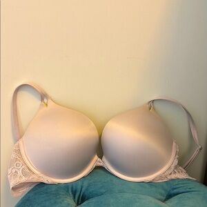 Victoria’s Secret Very Sexy Push-up Bra 32DDD